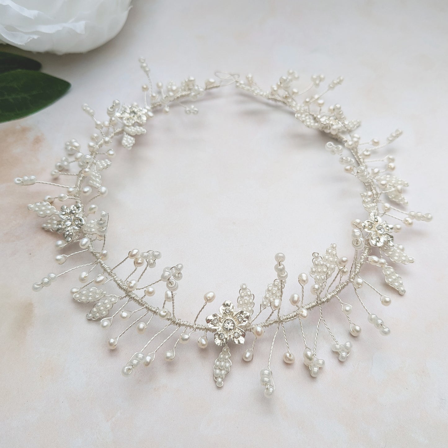 Modern floral bridal hair vine for weddings - Susie Warner