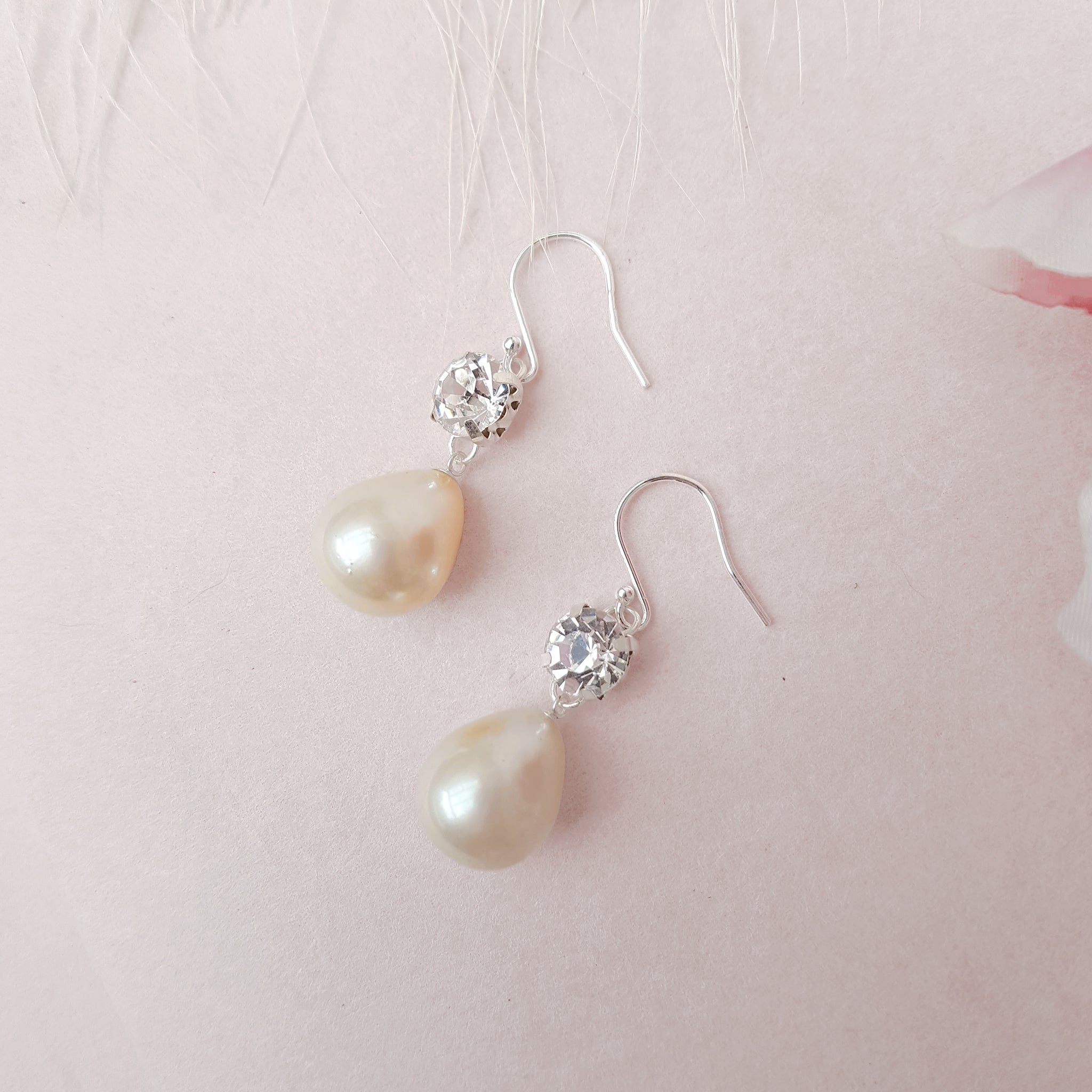 Bridal Earrings, Gold Wedding Earrings, Vintage Style Drop Pearl Earrings,  Bridesmaid Earrings, Gold Wedding Jewelry Bridesmaid Gifts E103 - Etsy |  Pearl drop earrings bridal, Bridal earrings, Bridal earrings pearl